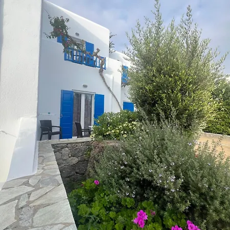 アパートホテル Anemos & 4*