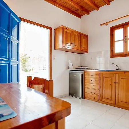 Anemos & شقة فندقية أورنوس