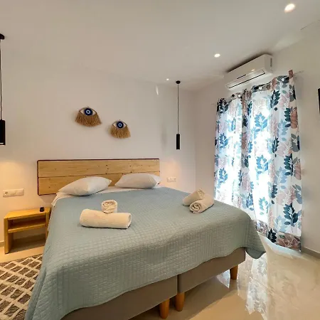 Anemos Aparthotel 3*