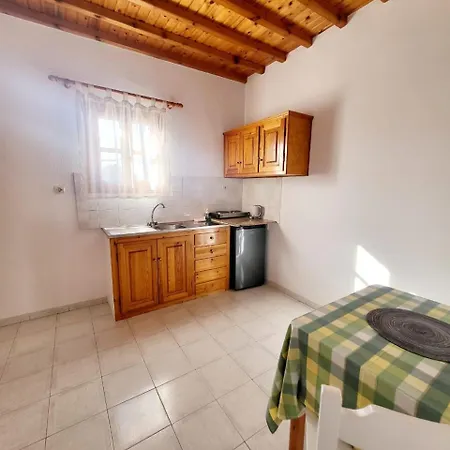 Anemos Aparthotel
